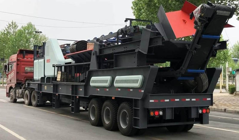 山東履帶式移動(dòng)破碎站 山東履帶式移動(dòng)破碎站